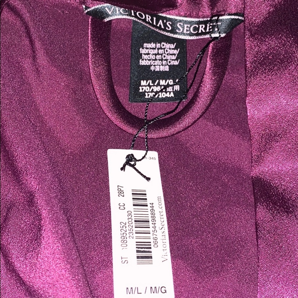 Victoria Secret Robe With Tag - Picture 2 of 2